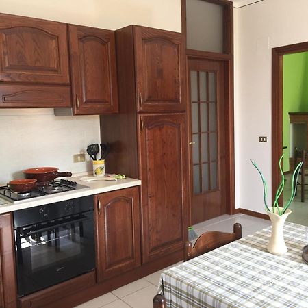 Il Porto Aparthotel Tuoro sul Trasimeno Szoba fotó