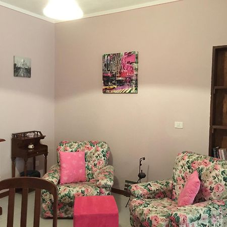 Il Porto Aparthotel Tuoro sul Trasimeno Szoba fotó