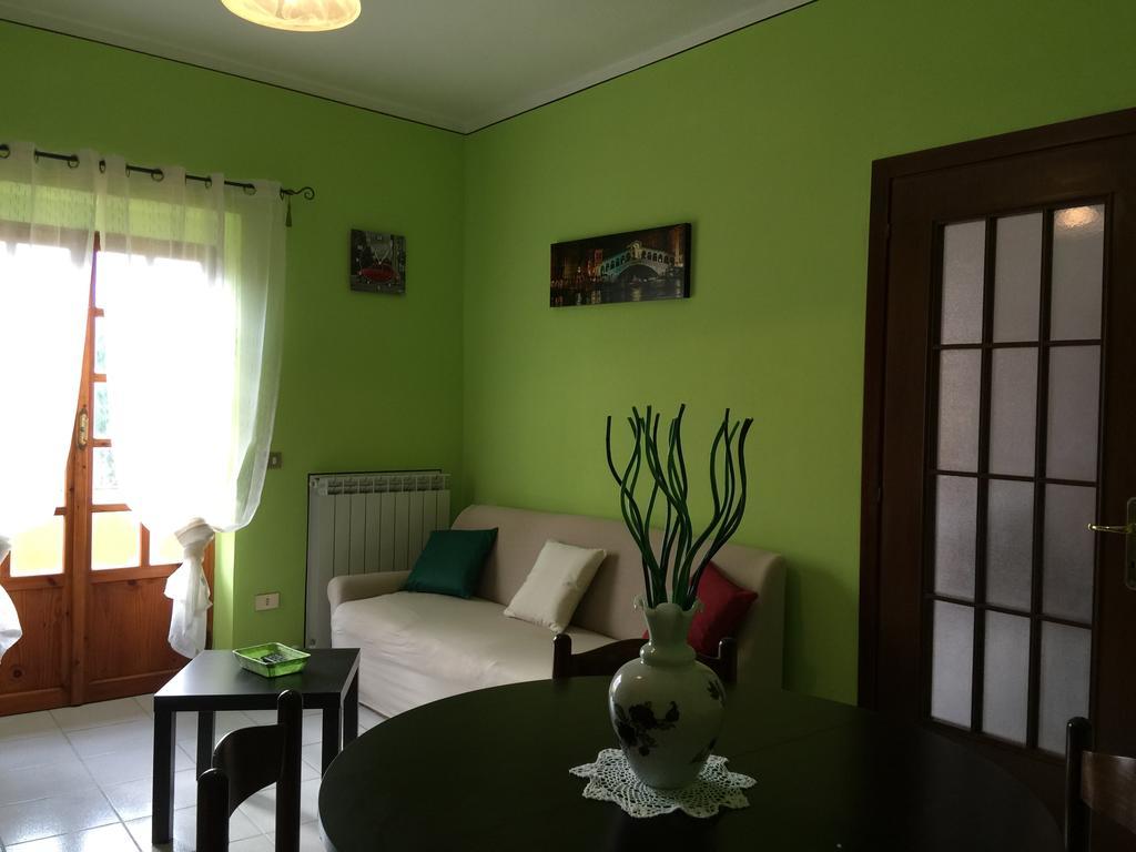 Il Porto Aparthotel Tuoro sul Trasimeno Kültér fotó