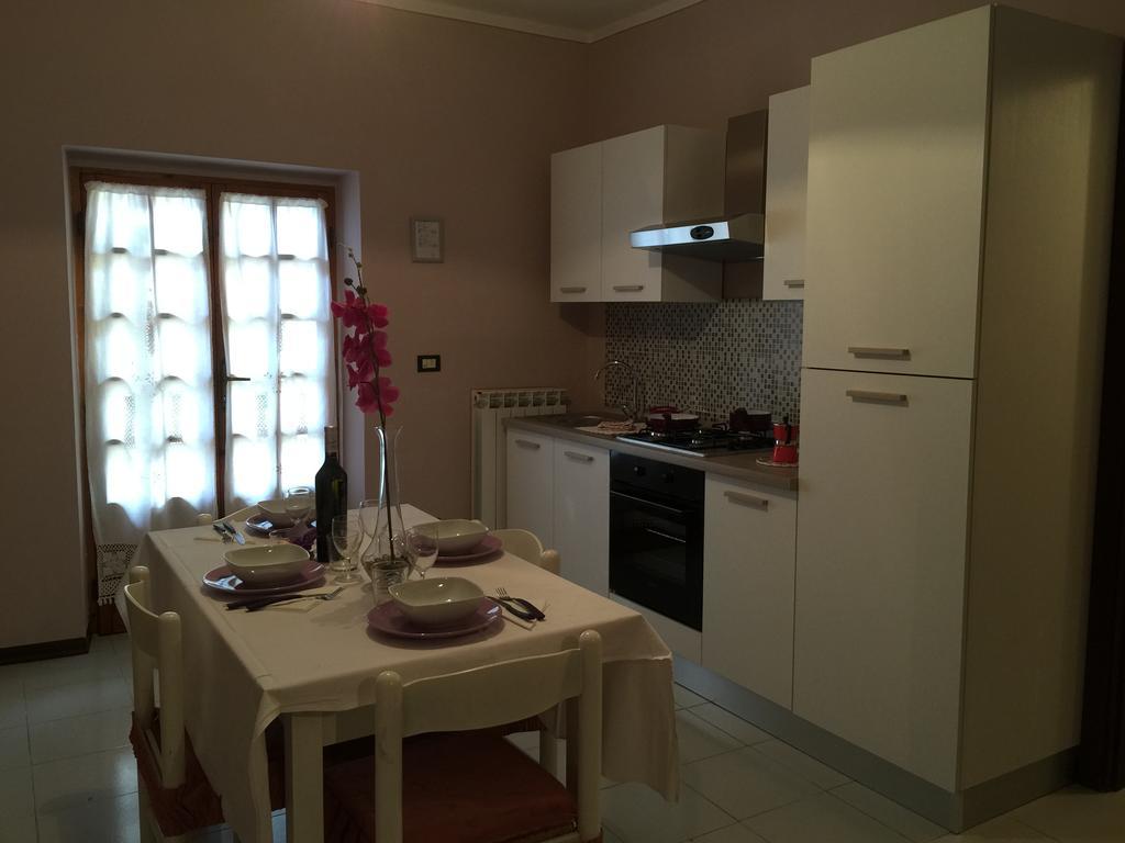 Il Porto Aparthotel Tuoro sul Trasimeno Szoba fotó
