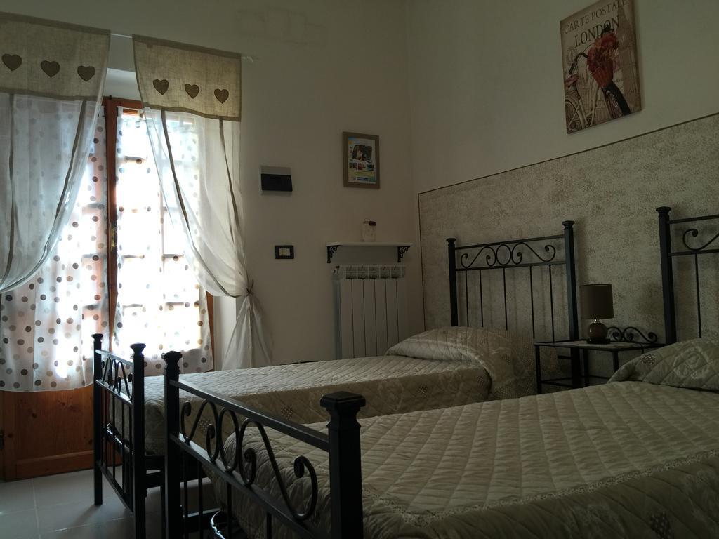 Il Porto Aparthotel Tuoro sul Trasimeno Kültér fotó