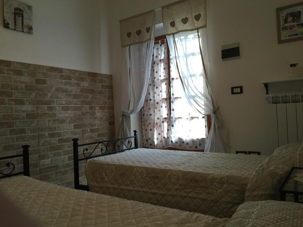 Il Porto Aparthotel Tuoro sul Trasimeno Kültér fotó