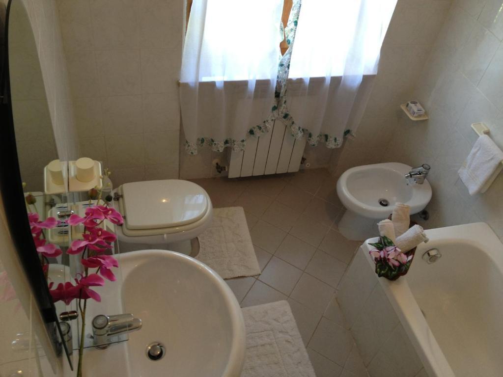 Il Porto Aparthotel Tuoro sul Trasimeno Szoba fotó