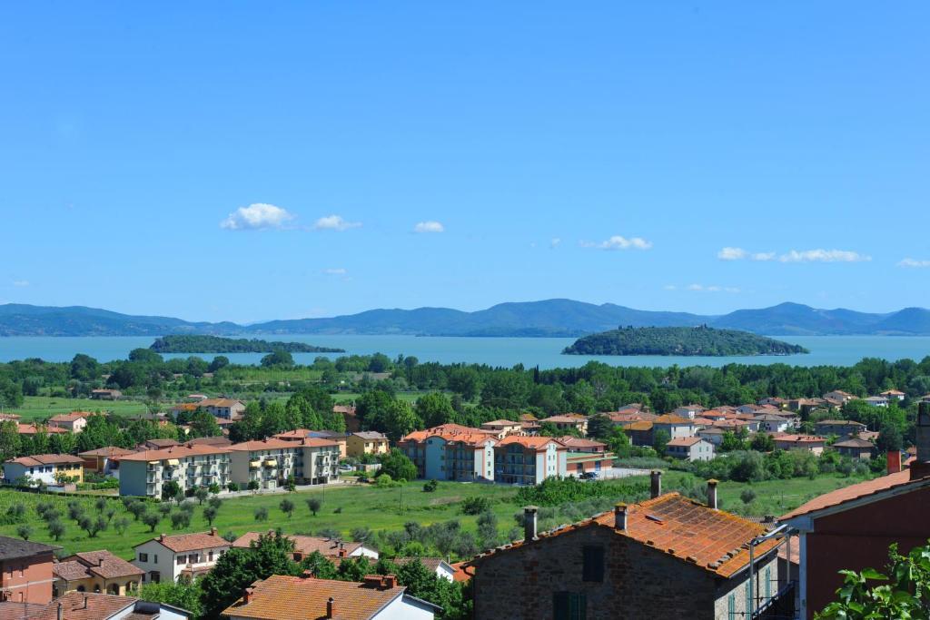 Il Porto Aparthotel Tuoro sul Trasimeno Kültér fotó