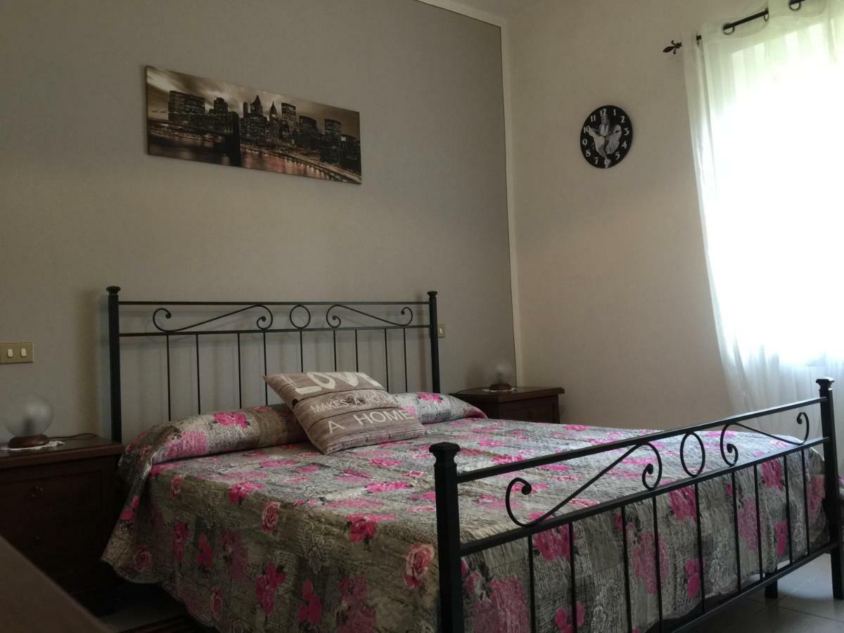 Il Porto Aparthotel Tuoro sul Trasimeno Kültér fotó