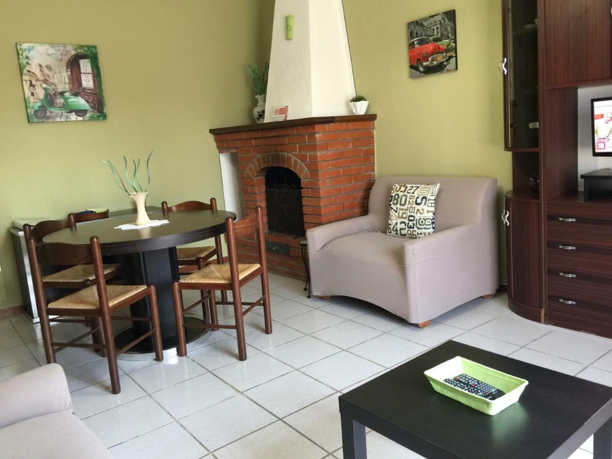 Il Porto Aparthotel Tuoro sul Trasimeno Kültér fotó