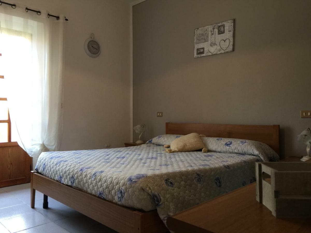 Il Porto Aparthotel Tuoro sul Trasimeno Kültér fotó